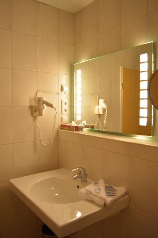 קאסל Hotel Arosa מראה חיצוני תמונה